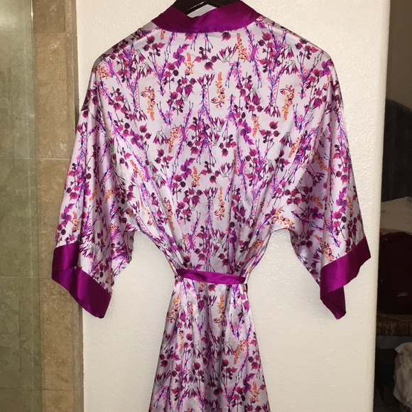 Victoria’s Secret Robe - Picture 4 of 4